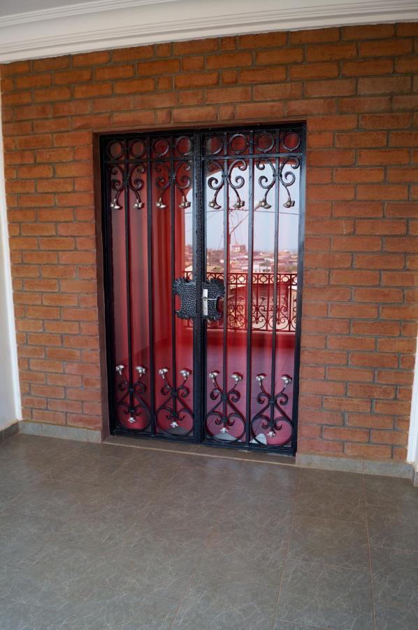 Residence Vicyma 2 P Tout Confort Bafoussam Centre Экстерьер фото